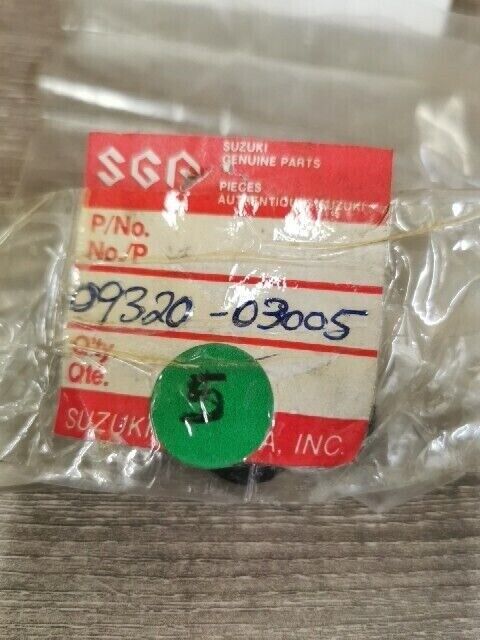 NOS SUZUKI DR125 1982 - 1984 DR250 1982 - 1985 CUSHION 09320-03005 S37