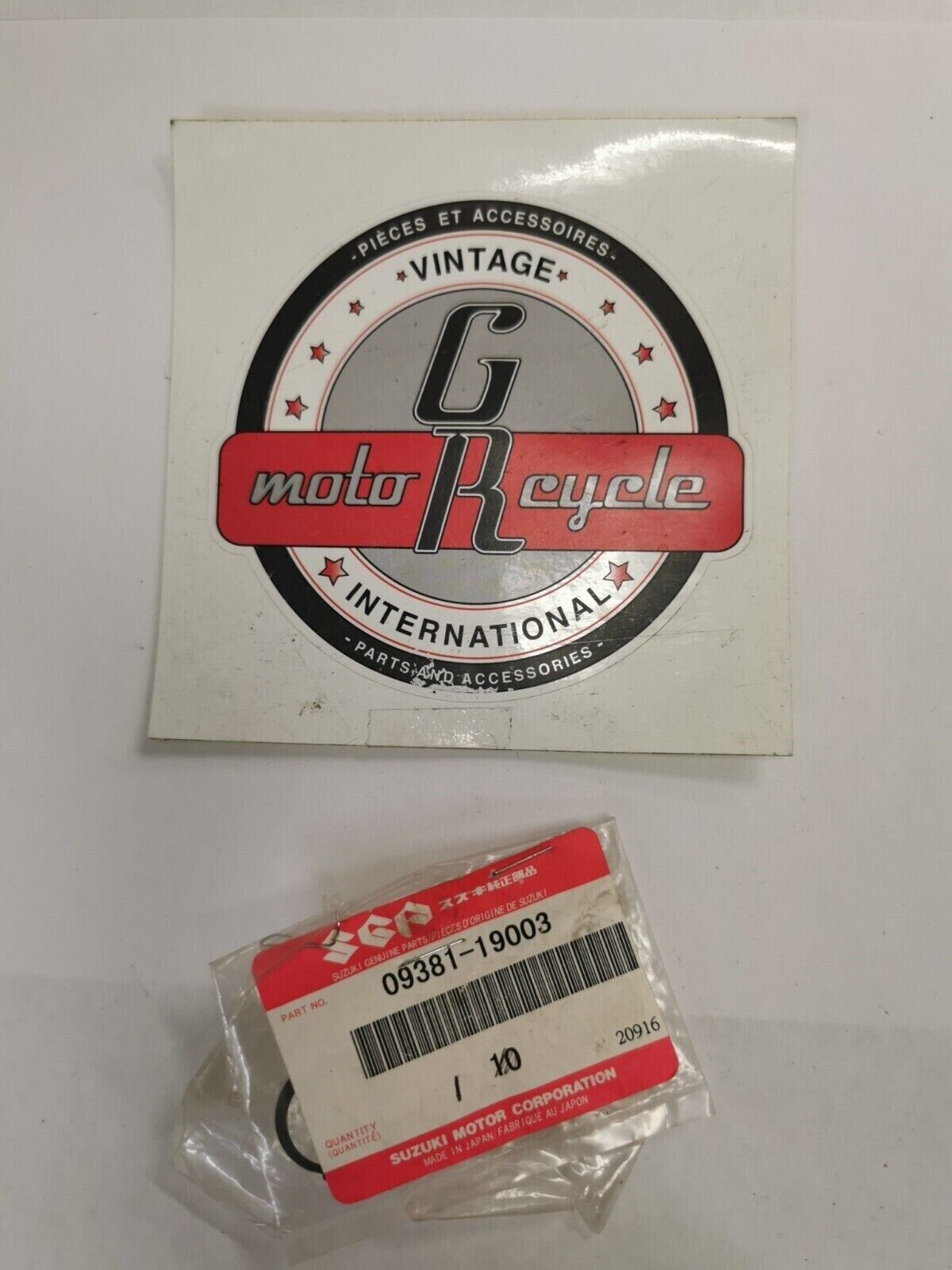NOS SUZUKI RM85 CIRCLIP  09381-19003 S29