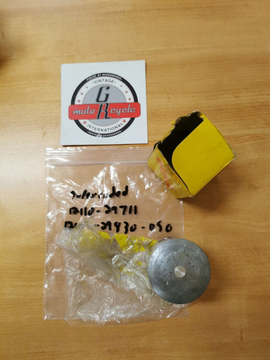 NOS SUZUKI TC/TS185 PISTON 12110-29710 Superseded 12110-29711 12103-29830-050 S7