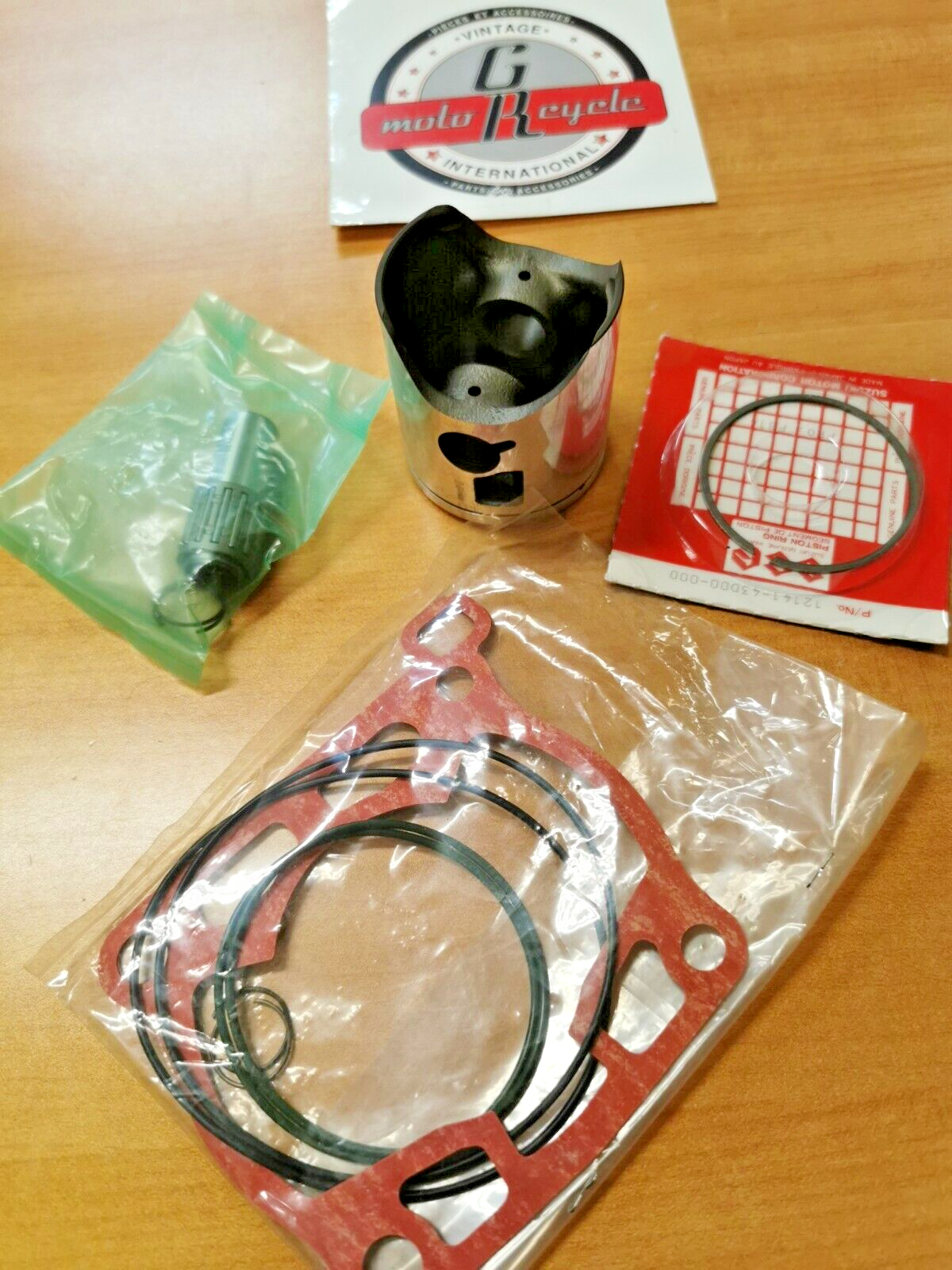 NOS SUZUKI RM125 1995 ENGINE TOP END KIT PISTON GASKET RING 12100-43840 S5