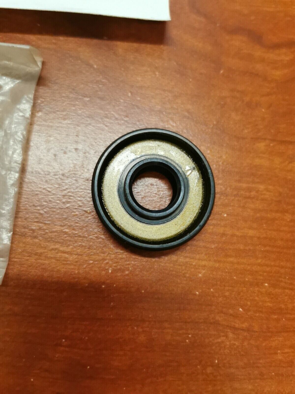 NOS Suzuki DT25 DT28 OIL SEAL 09289-15007 S20