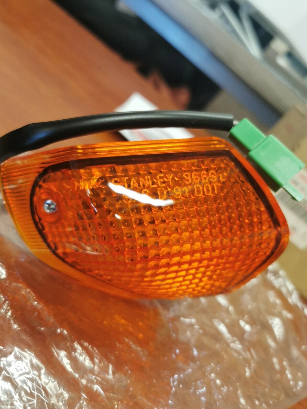 NOS Kawasaki 1993 - 2005 ZX600 LEFT REAR TURN SIGNAL 23040-1243 K35
