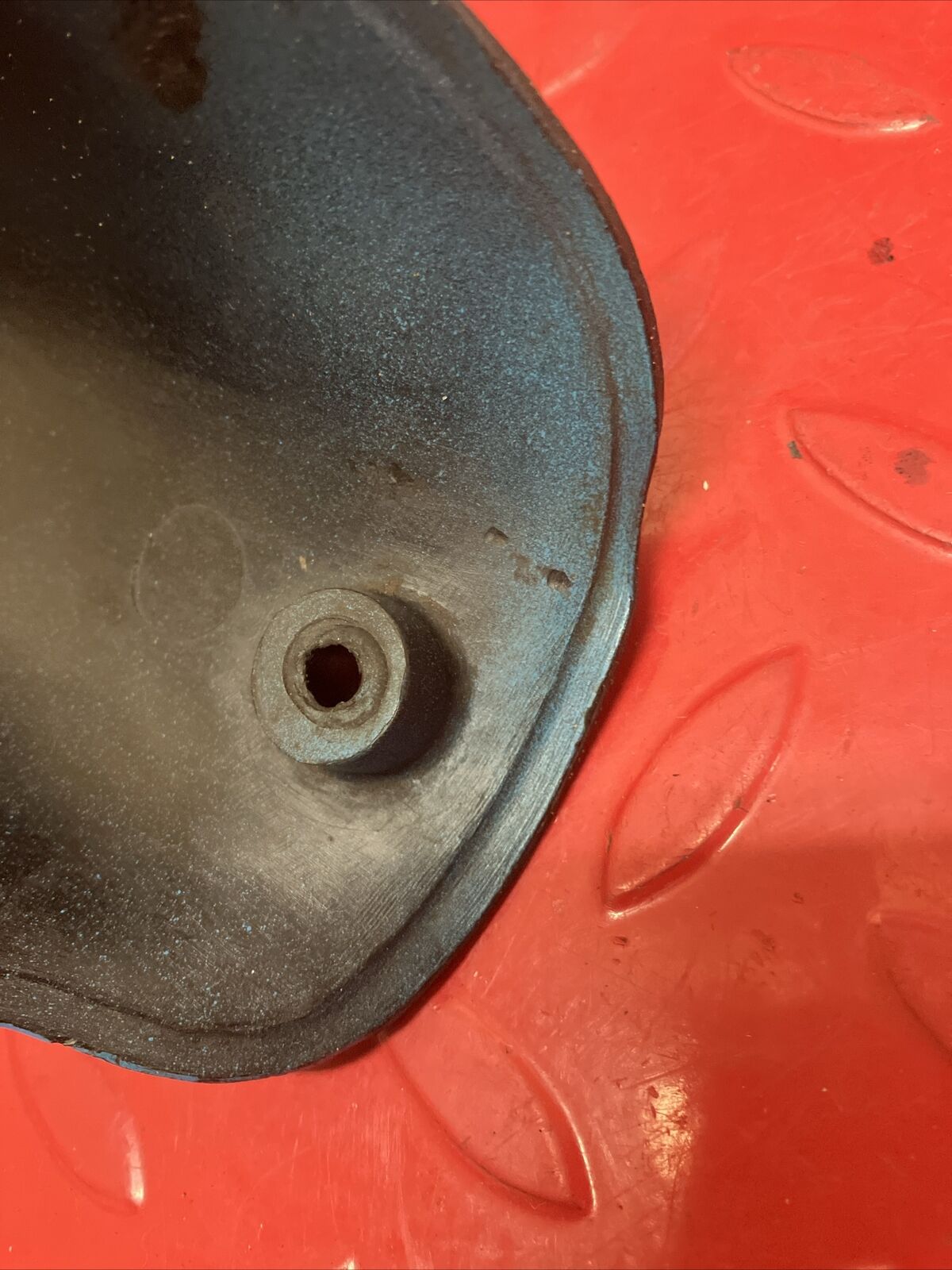 Suzuki RV90 1975 Top frame cover