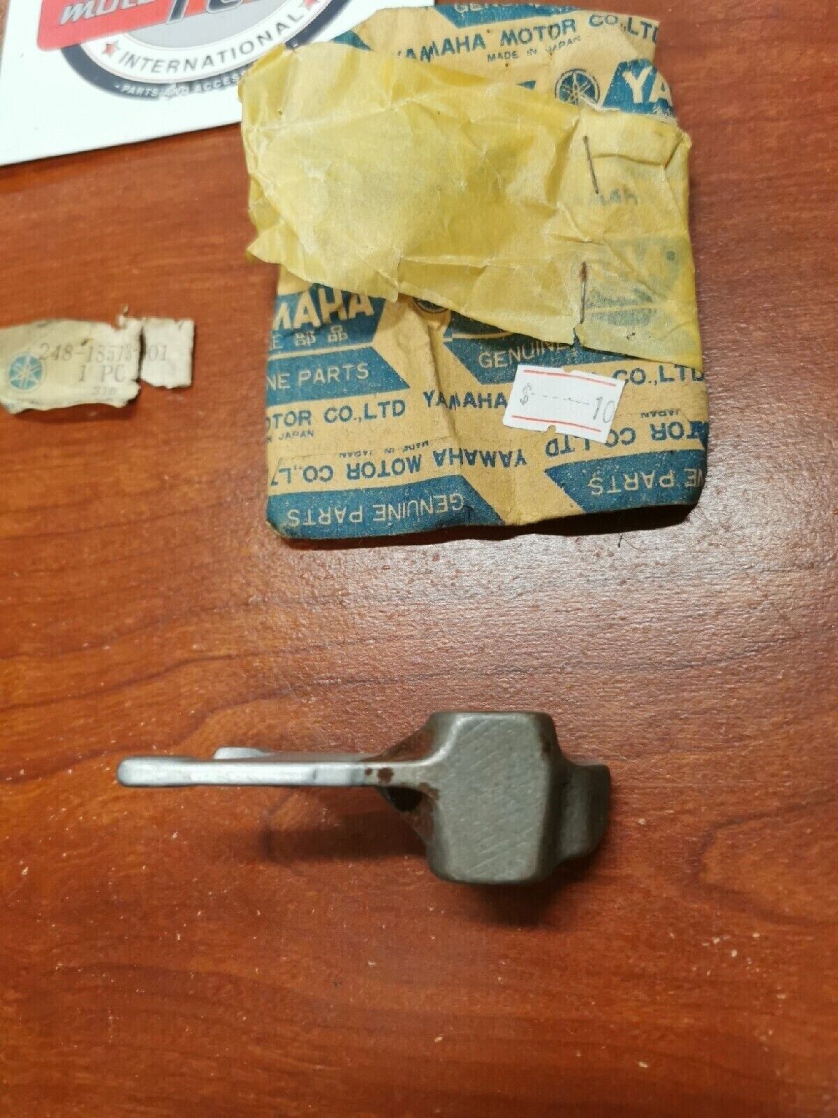 NOS Yamaha SHIFT FORK 248-18513-01-00 SUB. 463-18513-00-00 Y68