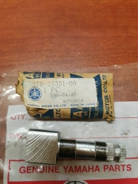 NOS Yamaha 1974 RD250 RD350 CAMSHAFT 278-25351-00-00 SUB 4L0-25351-00-00 Y167