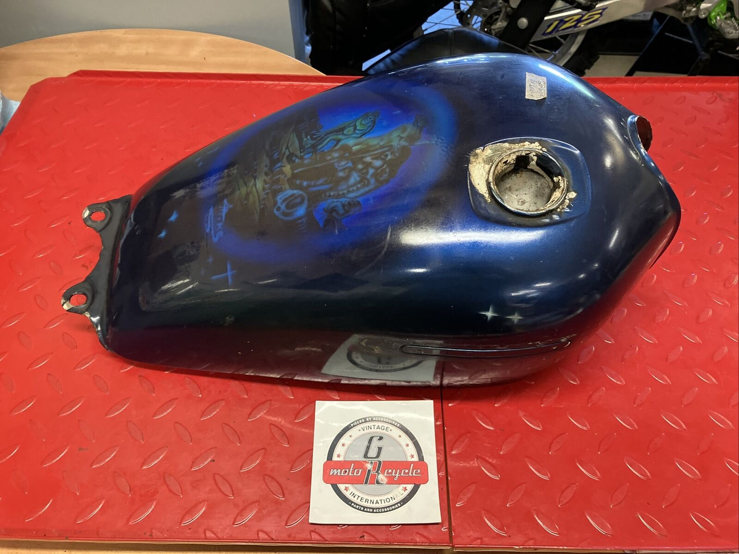 Suzuki GS650 1981 1982 Fuel tank gas petrol reservoir PETCOCK NOT INCLUDED