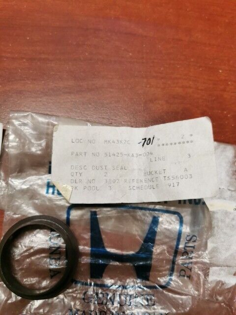 NOS Honda CR125R XR250R DUST SEAL 51425-KA3-004 SUB 51425-KA3-701 H152
