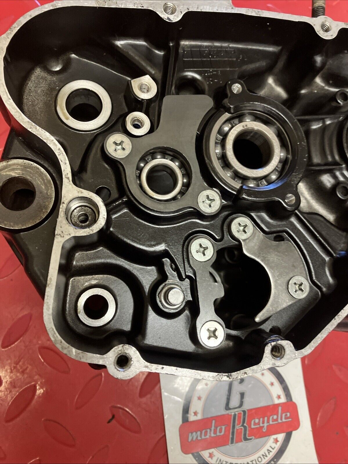 Suzuki RM125 1983 Crankcase set crank case left right 11300-14880