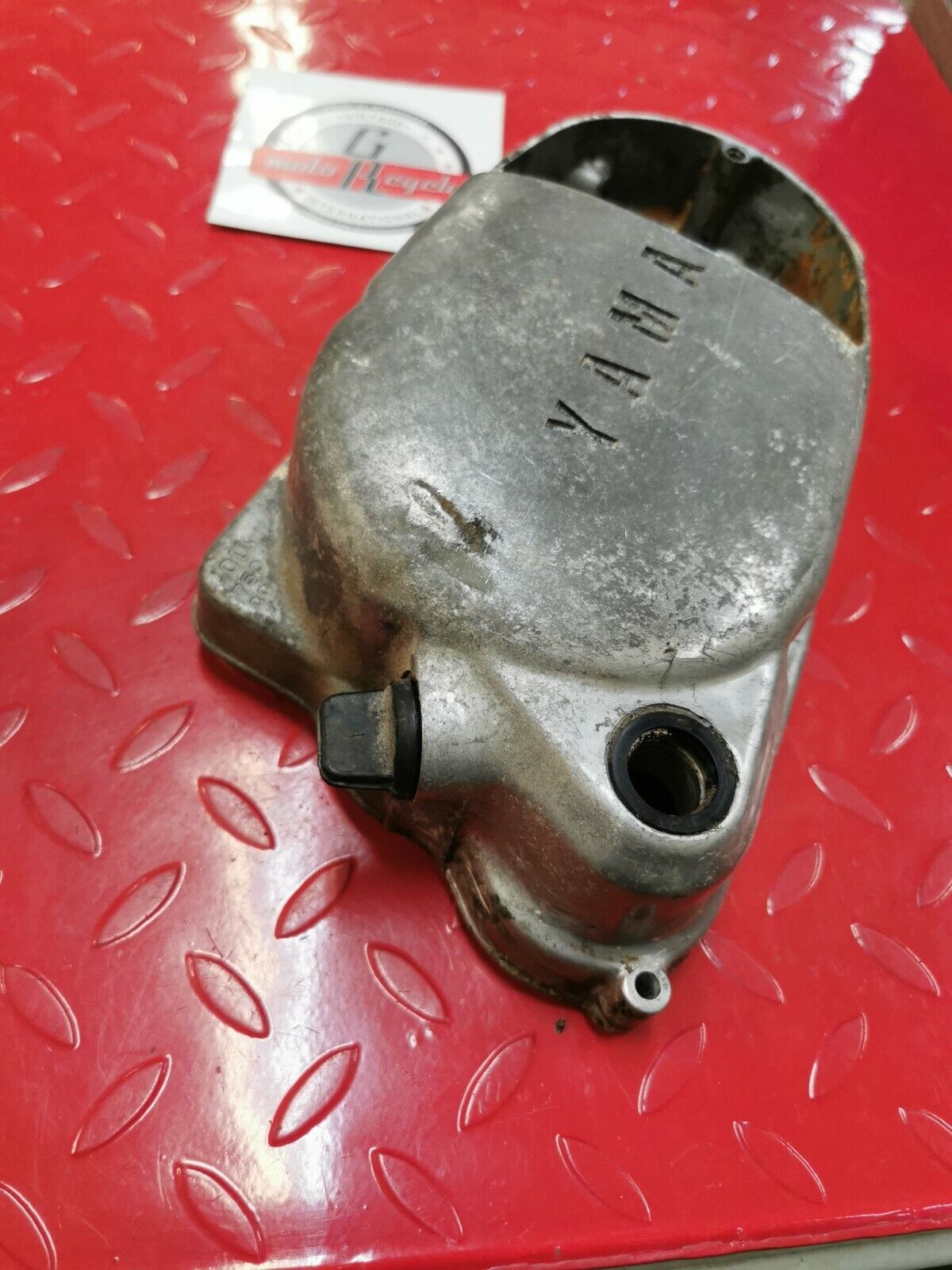 Yamaha DT125 1975 right crankcase clutch cover 1974 1976 AT2 AT3 CT2 CT3
