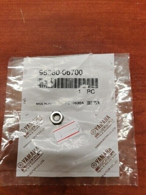 NOS Yamaha NUT 95301-06700-00 SUB 95380-06700-00 SUB 9538R-06700-00 Y107