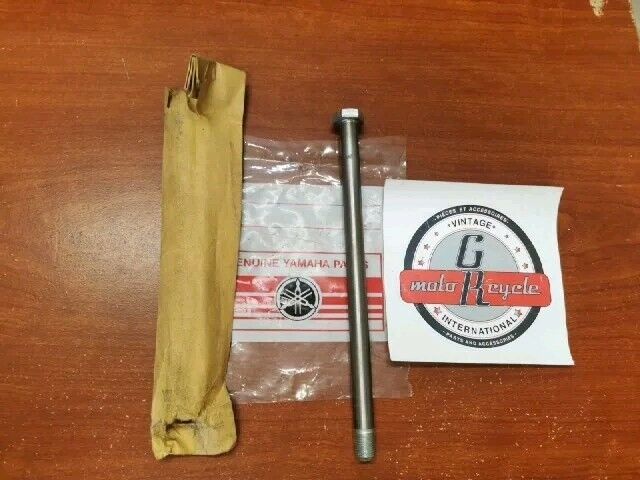 NOS Yamaha DT100 RT100 PIVOT SHAFT BOLT 401-22141-00-00 SUB 2J5-25381-01-00 Y153