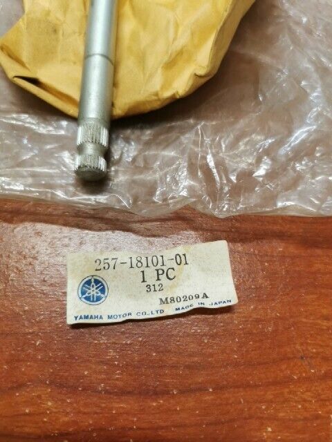 NOS Yamaha CHANGE SHAFT 257-18101-01-00 SUB 257-18101-02-00 257-18101-03-00 Y118