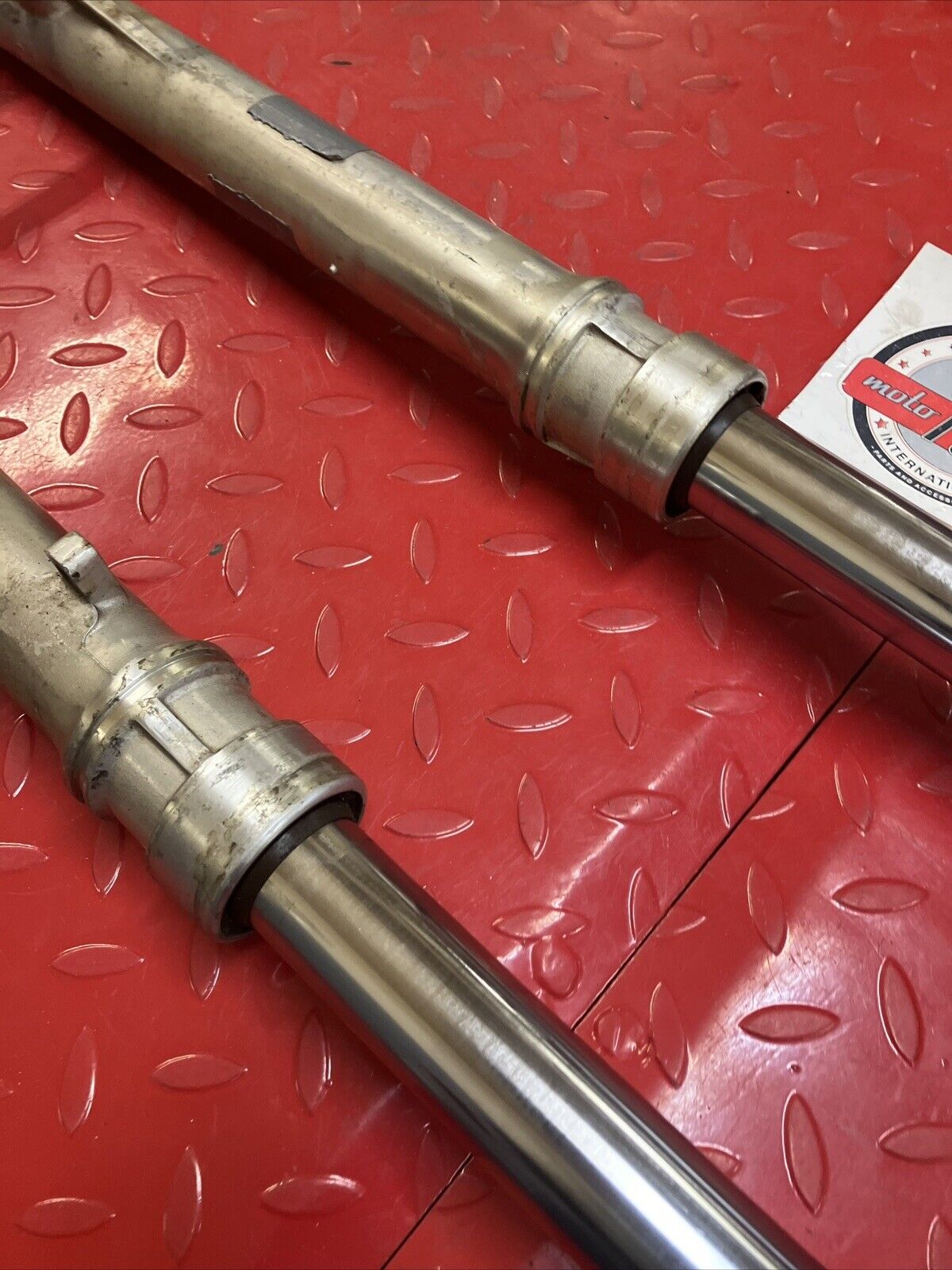 Yamaha YZ125 1977 front fork assembly triple clamp