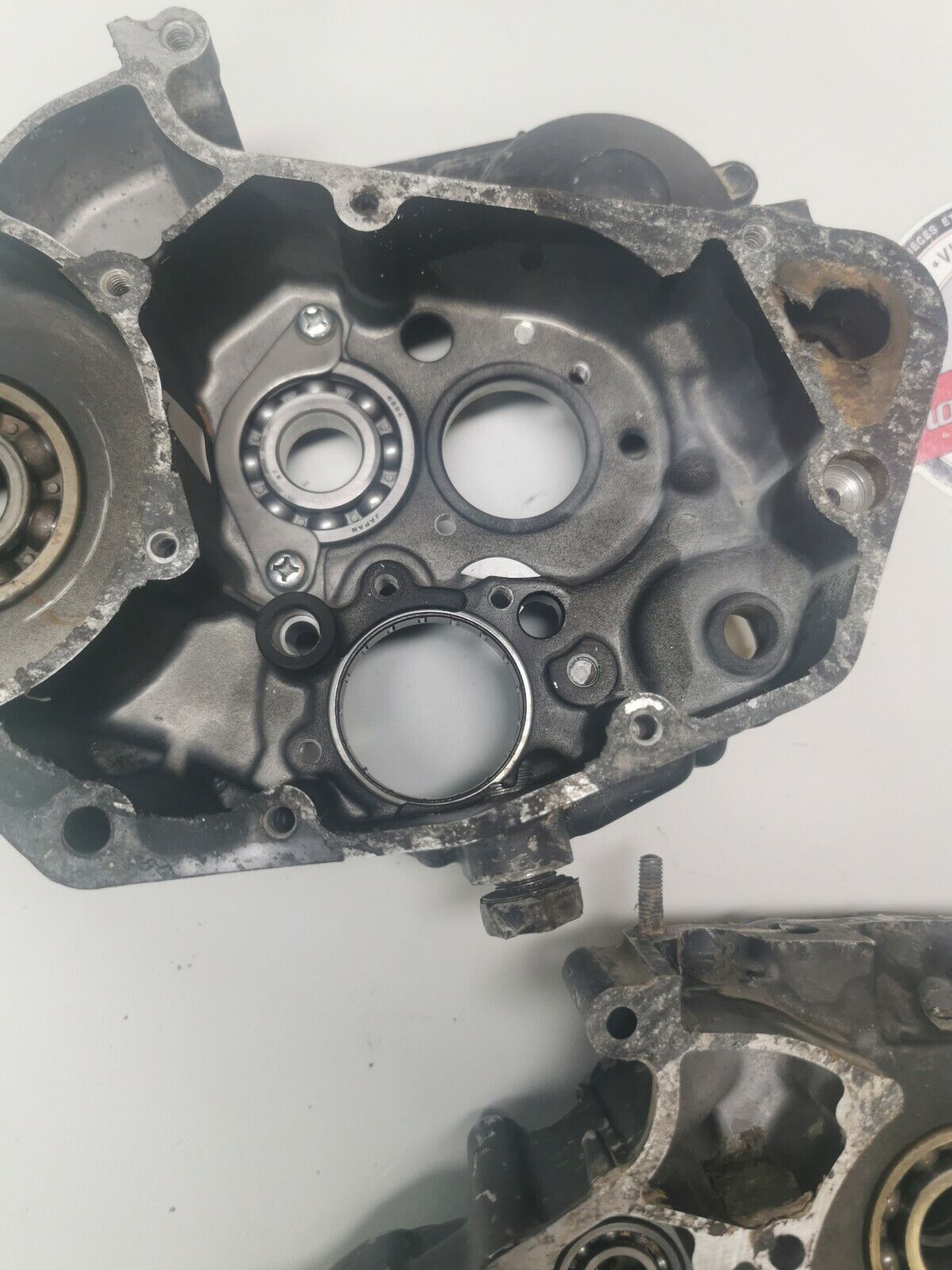 Suzuki RM125 1984 crankcase crank case left right
