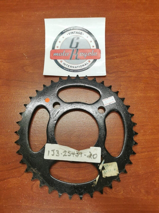 NOS Yamaha 1978 1979 XS400 REAR DRIVE SPROCKET 39T 1J3-25439-20-00 Y89