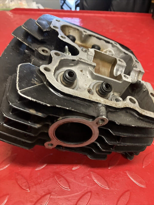 Honda XR350R 1985 cylinder head