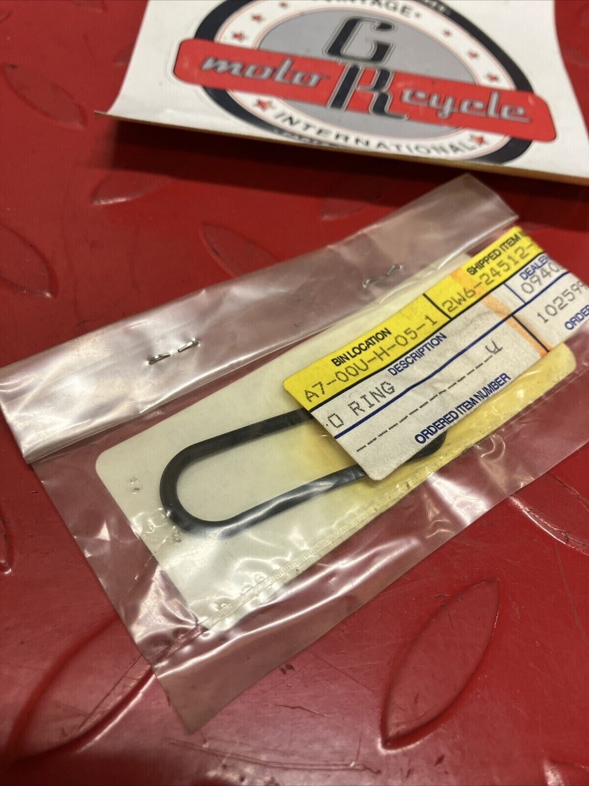 NEW NOS YAMAHA GASKET 2W6-24512-00-00 Y63