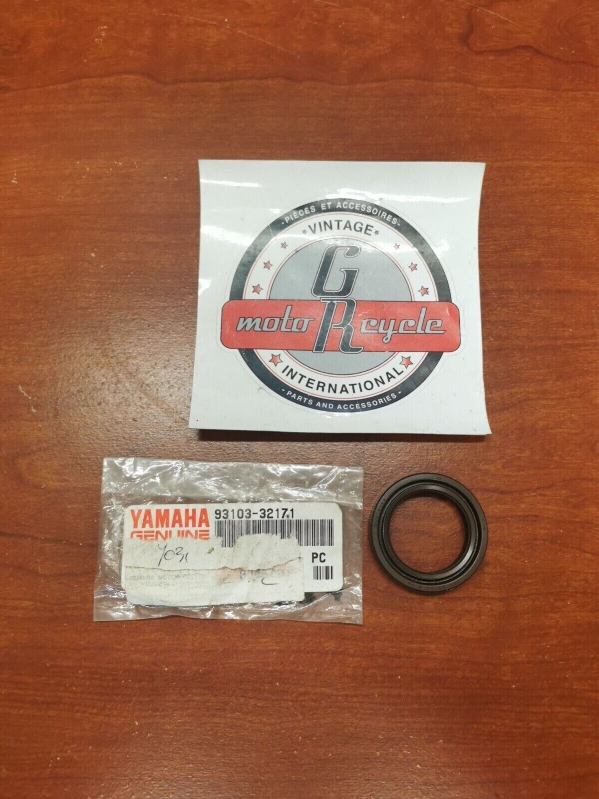 NOS Yamaha OIL SEAL SUB. 93103-32099-00 SUB. 93103-32183-00 Y91