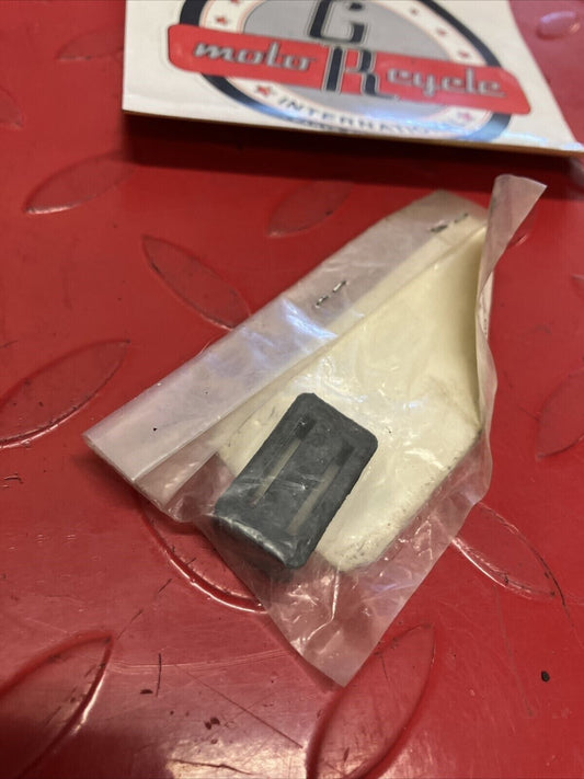 NOS YAMAHA SPACER 5LP-23858-00-00 Y62