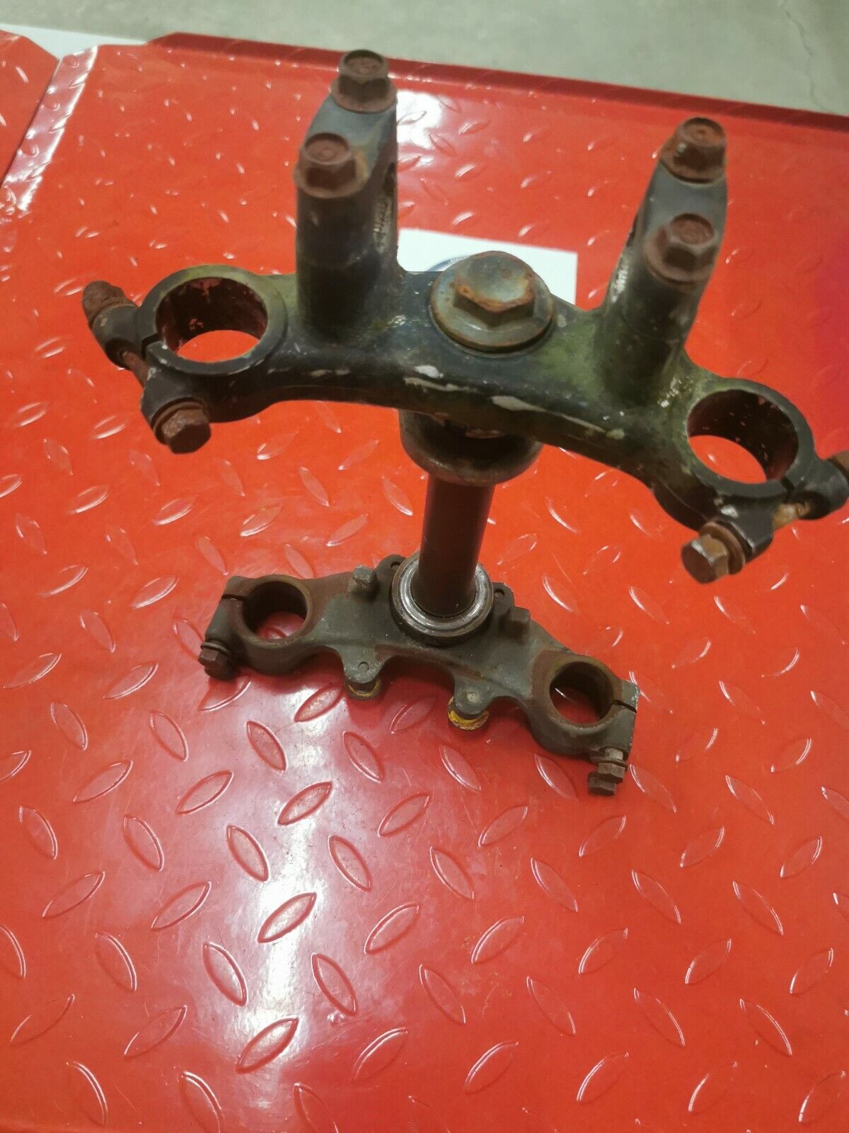 Yamaha YZ80 1981 steering stem triple tree clamp crown 3R1-23340-00-90