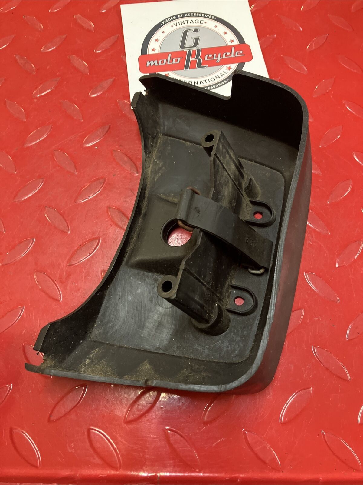 Yamaha XV500 Virago 500 rear back seat box cover