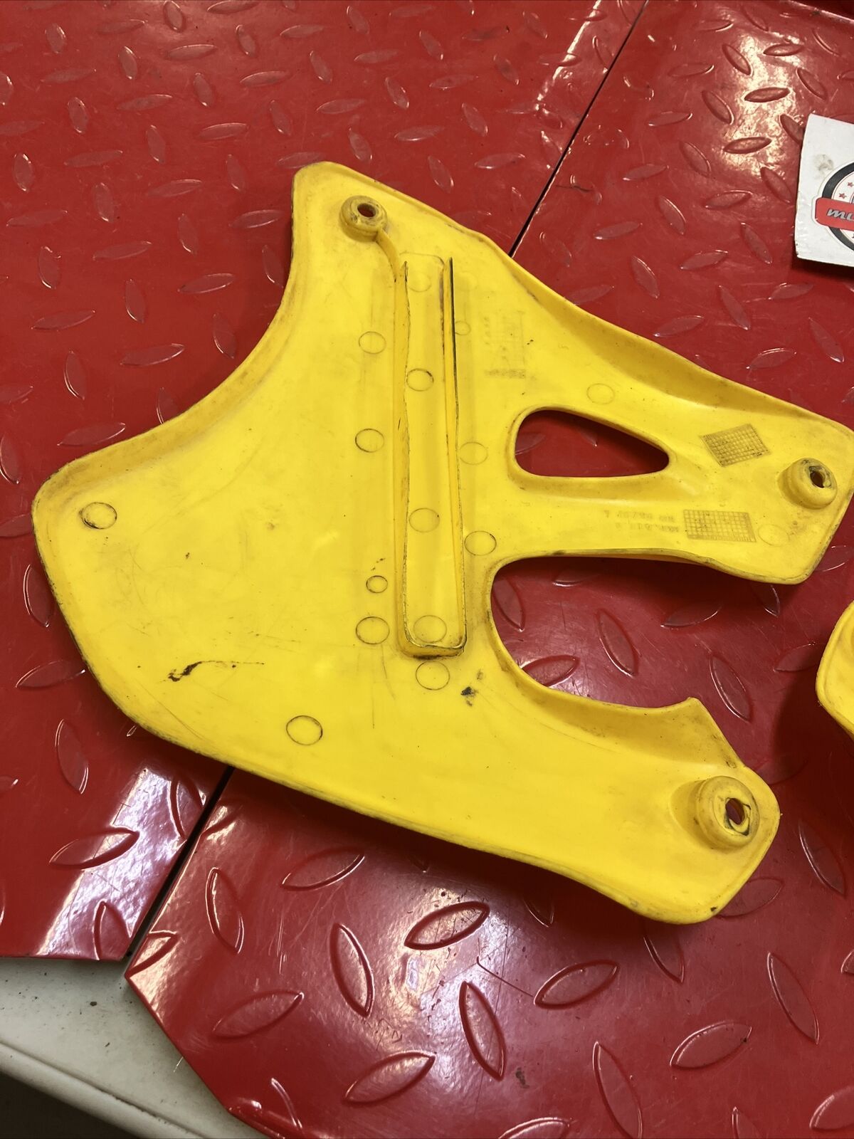 Suzuki RM125 RM250 1999 left right fuel tank shroud radiator cover