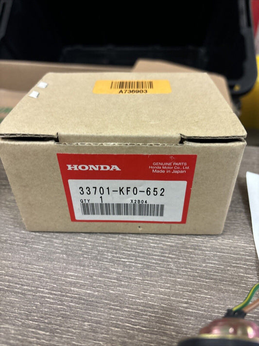 NOS Honda XR200R XR250R XR350R XR600R TAIL LIGHT UNIT 33701-KF0-652 H129