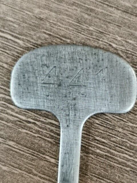 NOS YAMAHA LB8011HC 1976 GAUGE LEVEL 441-15361-01-00 Y169