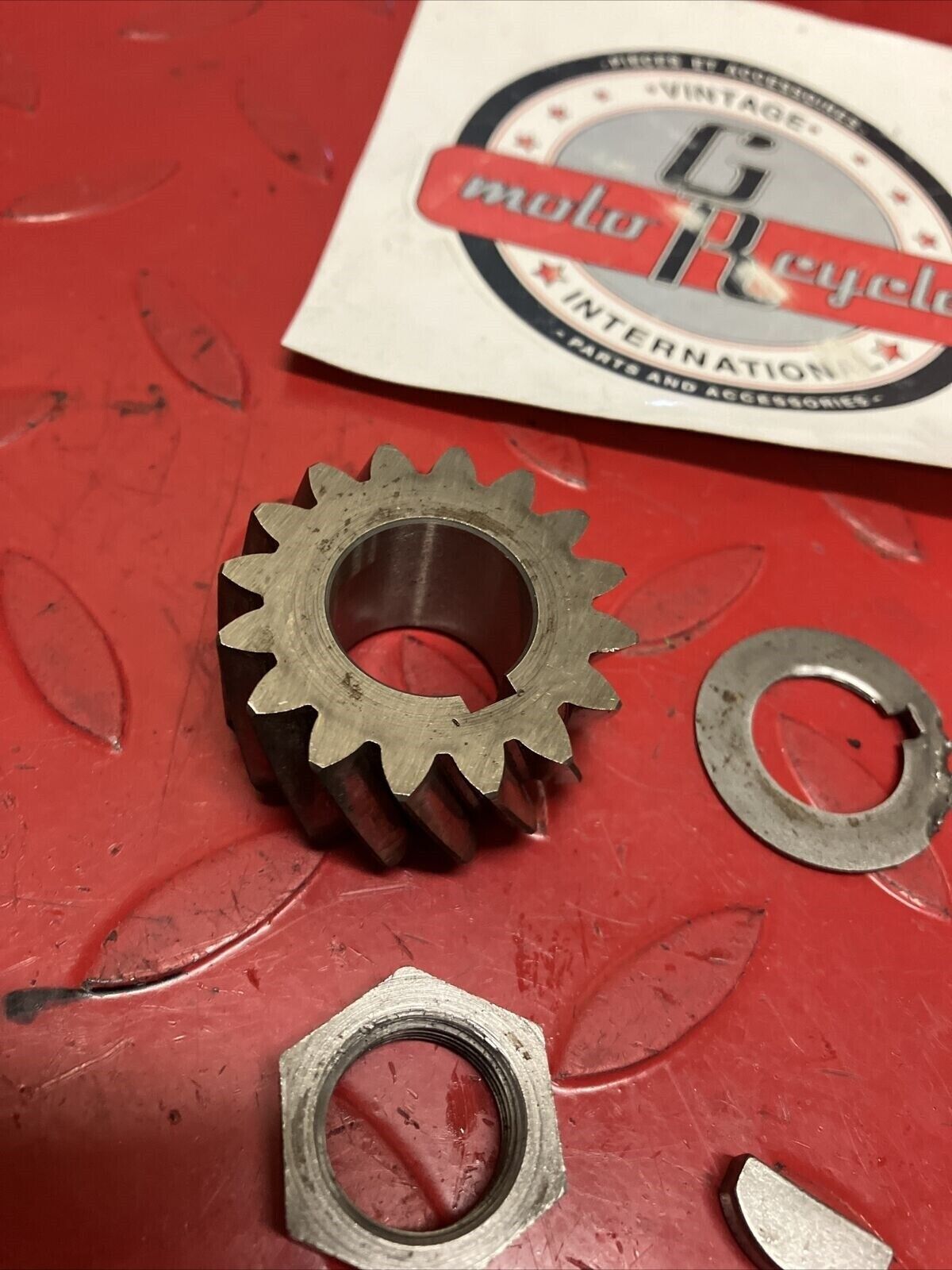 Suzuki TC125 1972 primary drive gear nut washer