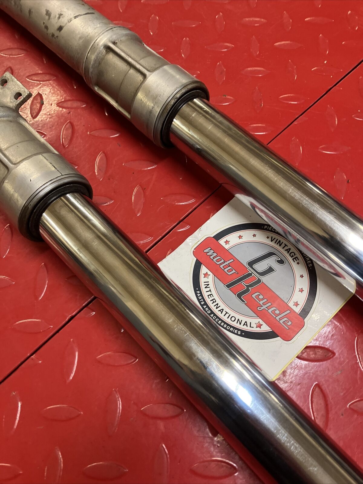 Honda CR250R 1985 front forks suspension damper right left 51400-KA4-831