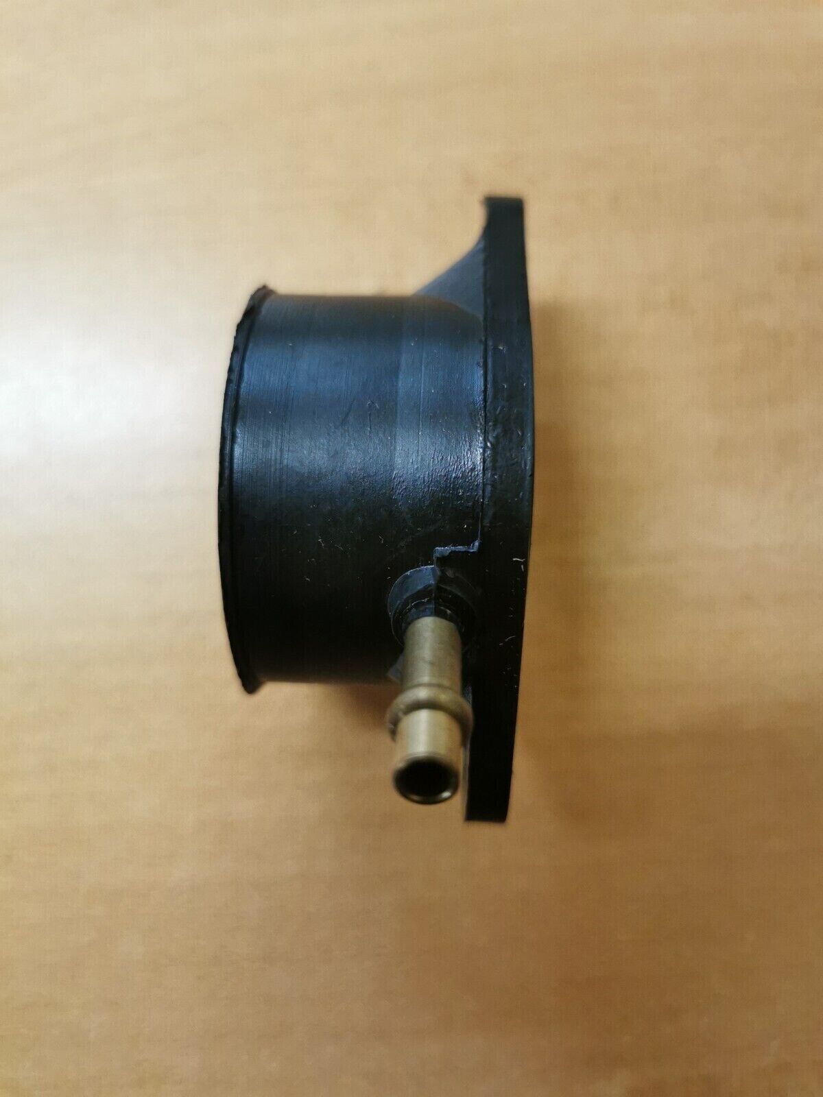 Nos Kawasaki KZ650 1977 - 1983 CARBURETOR HOLDER 16065-047 K3