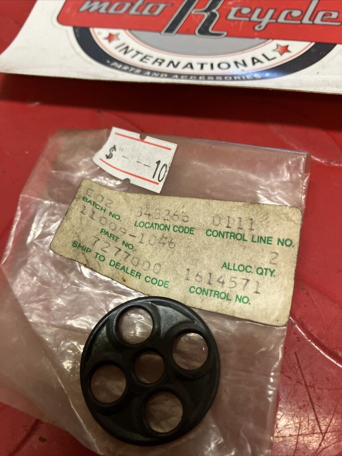 NOS KAWASAKI TAP VALVE GASKET PETCOCK 11009-1046 K17