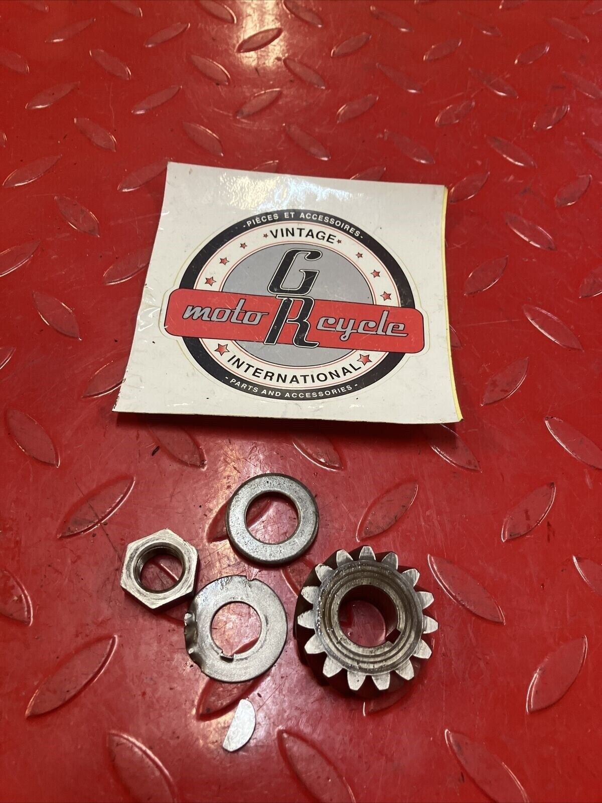 Suzuki RV90 1976 crankshaft crank shaft primary drive gear