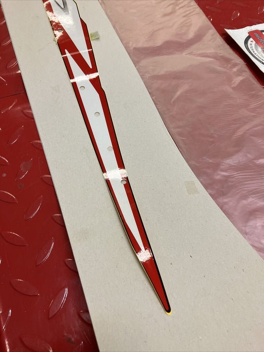 NOS Yamaha VX600 VX700 1998 DECAL EMBLEM 2 8CV-77352-10-00 Y36