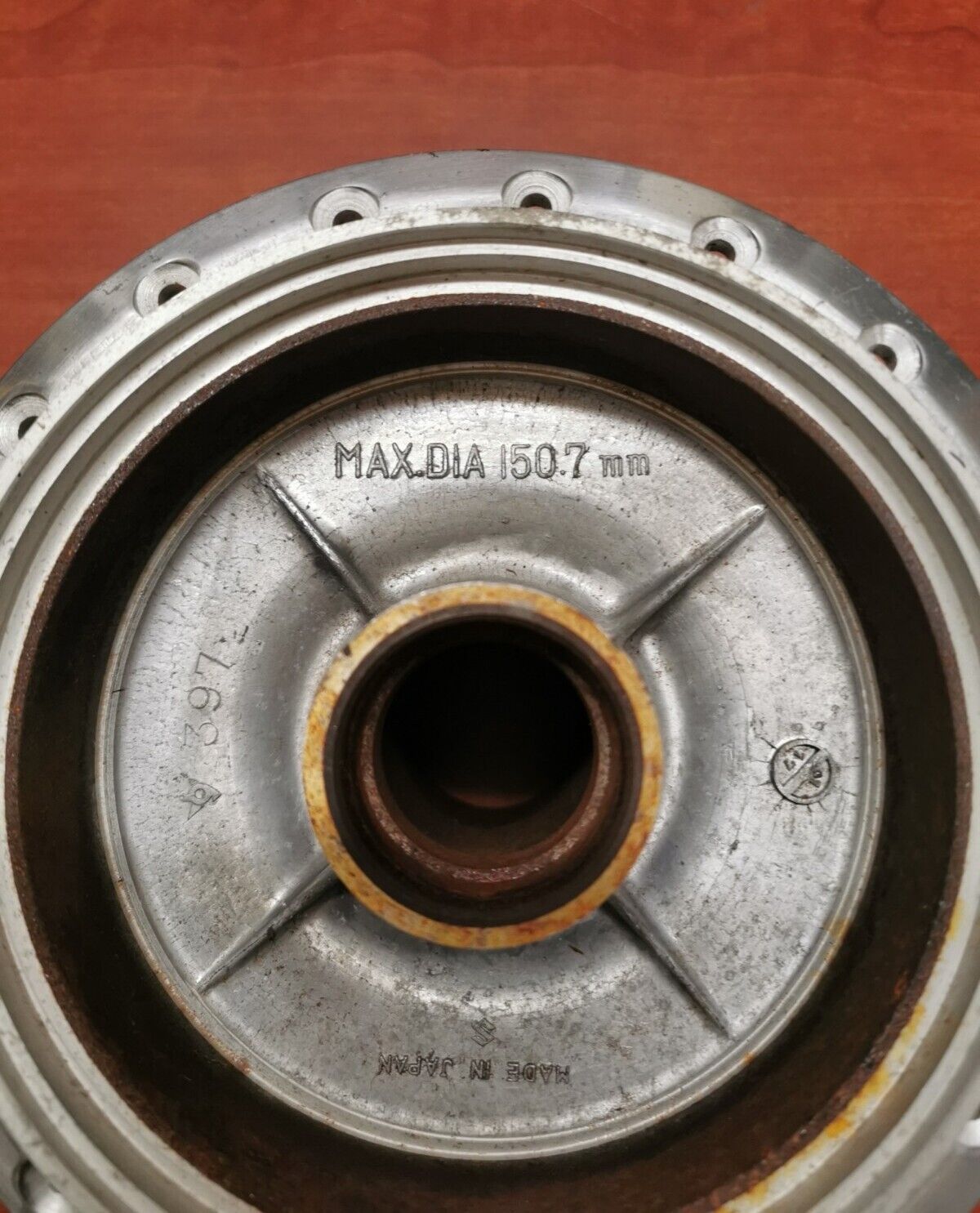 NOS SUZUKI TS400 TS250 REAR WHEEL DRUM 64110-30000 S30