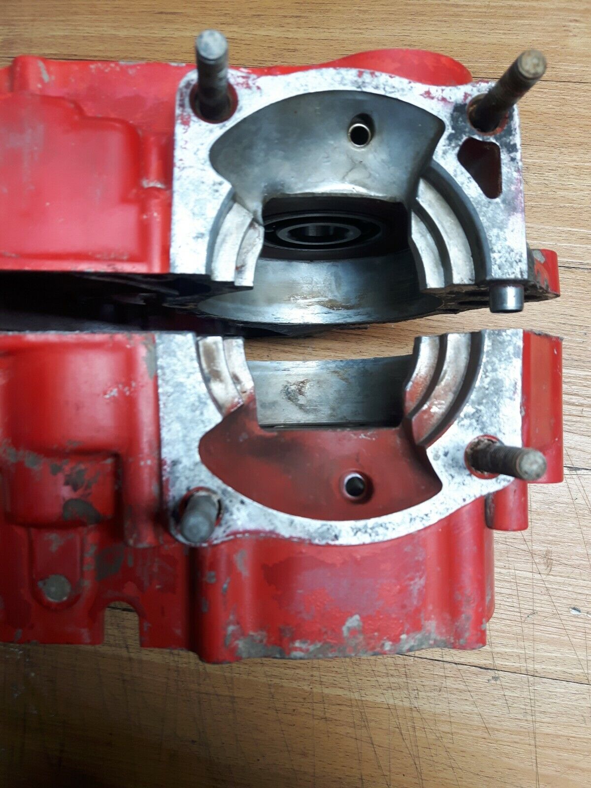 Honda CR125R 1981 crankcase crank case motor left right matching 111A0-KA3-000