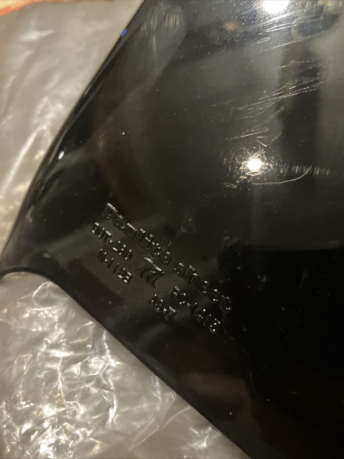 NOS Suzuki GS750E 1983 WINDSHIELD WIND SCREEN COWLING WINDOW 94611-31300 S34