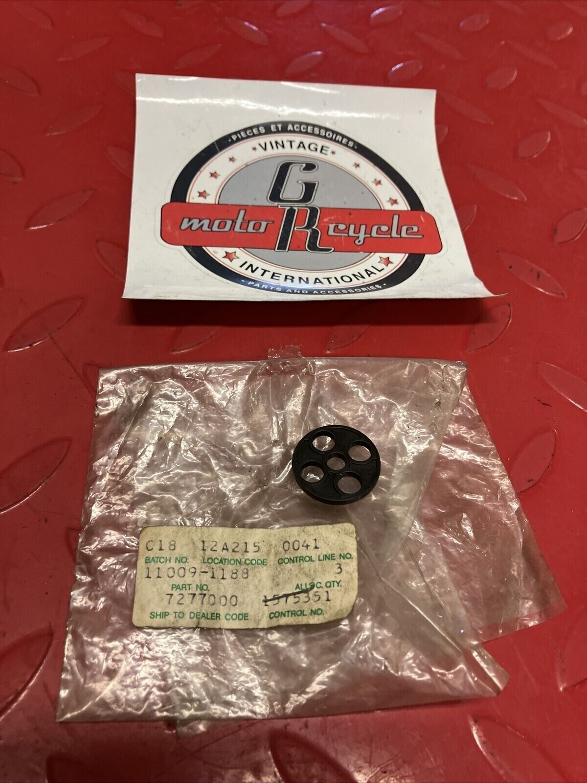 NOS KAWASAKI FUEL TAP GASKET PETCOCK 11009-1188 K17