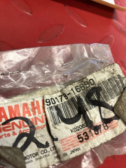 NOS YAMAHA NUT 90179-16690-00 SUB BY 90179-16005-00 Y61