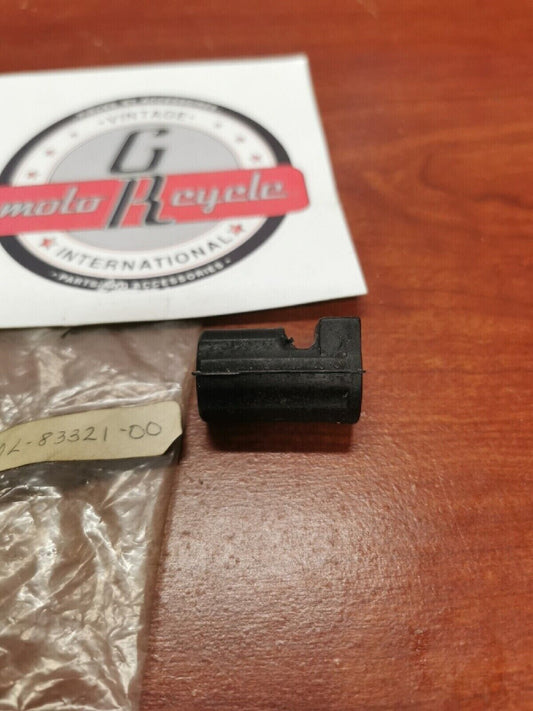 NOS Yamaha TURN SIGNAL DAMPER 10L-83321-00 Y69