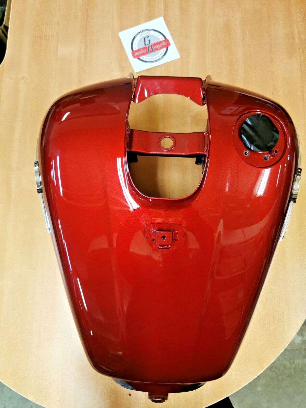 NOS KAWASAKI VULCAN 1500 VN1500 2003 TANK COMP FUEL RED/GRAY 51082-5318-C3