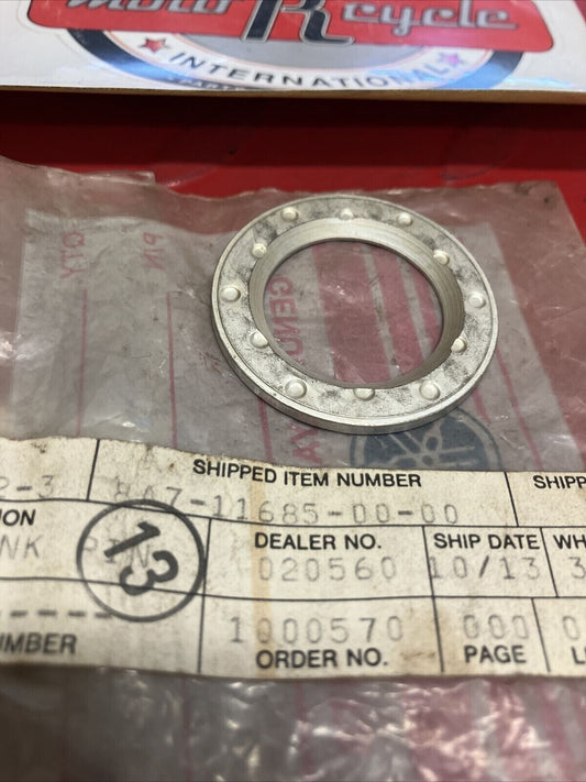 NEW NOS YAMAHA CRANK PIN WASHER 8A7-11685-00-00 Y62