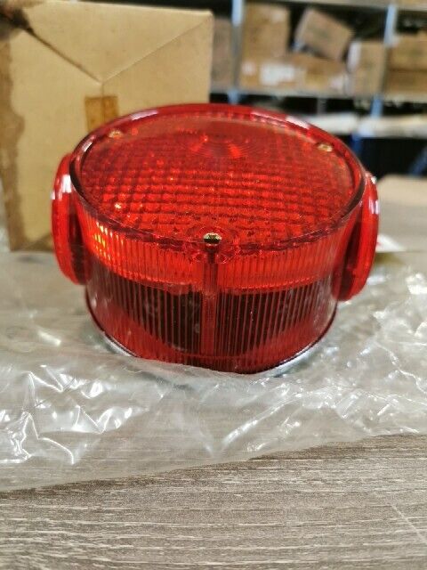 NOS YAMAHA RD250A RD200A TX750A TAILLIGHT UNIT ASSEMBLY 341-84710-60-00 Y147