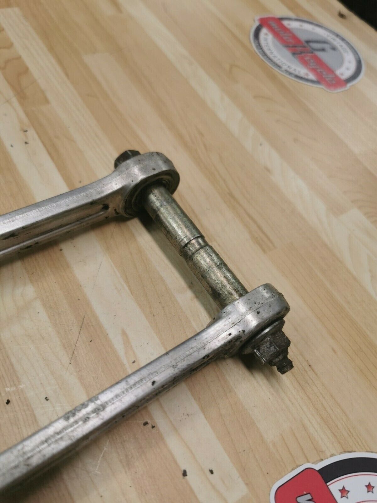 Kawasaki KX125 1986 uni trak rear shock suspension swingarm linkage rod bolt