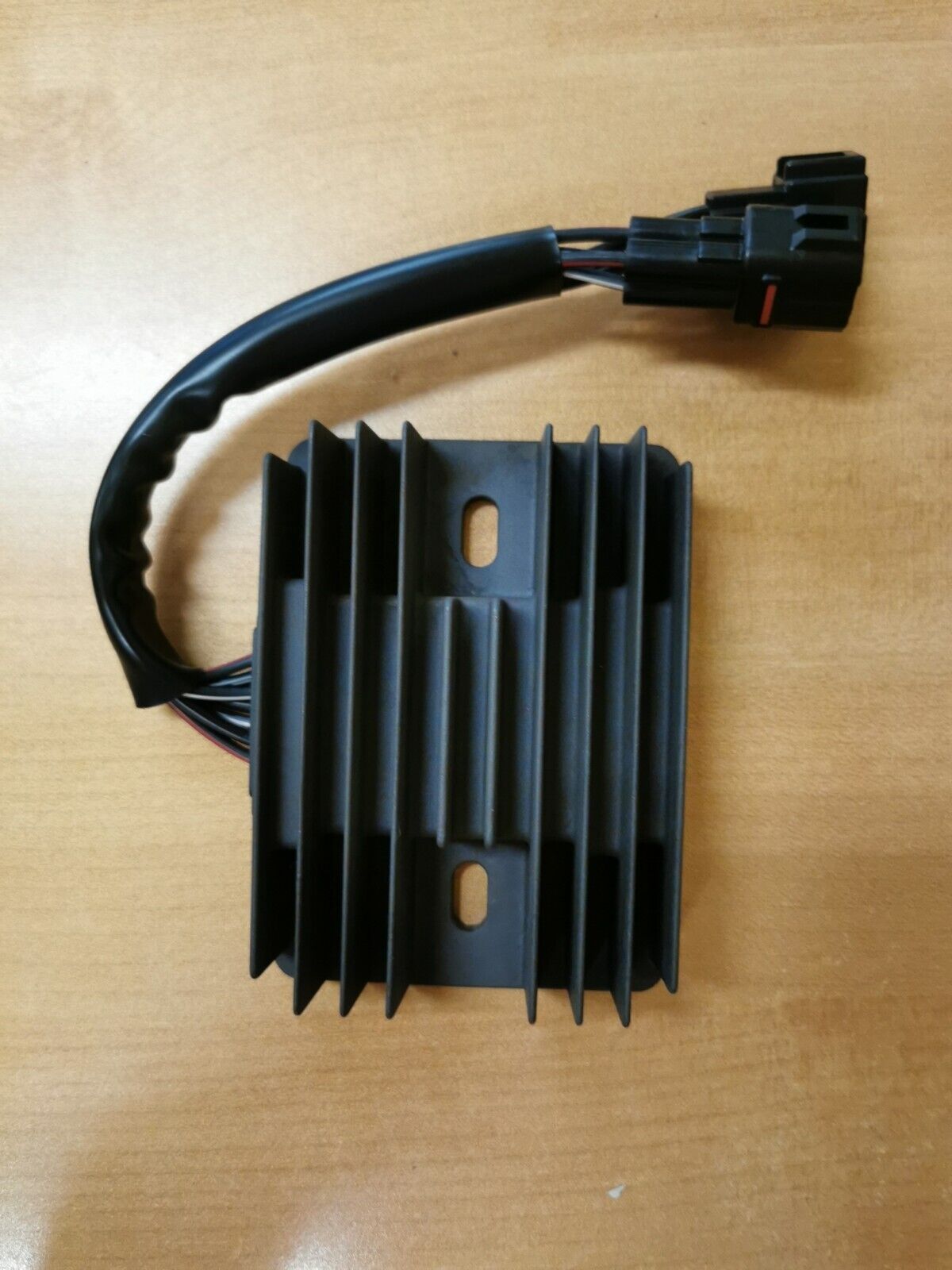 NOS SUZUKI  GSXR600 GSXR750 SV650  2008 - 2012   RECTIFIER  32800-47H00-RX0 S9