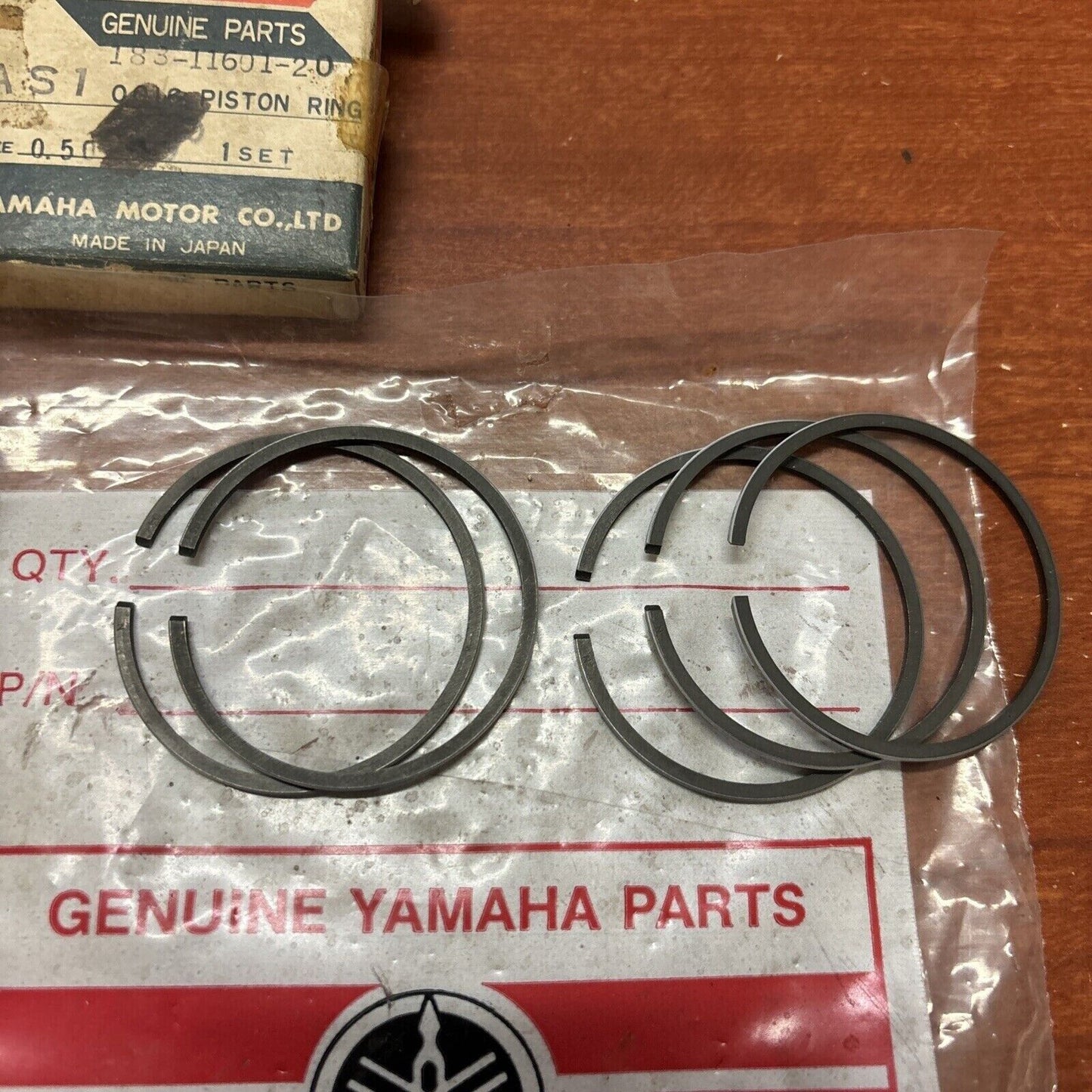 NOS Yamaha 1968 YAS1C PISTON RING O/S 0.50 183-11601-20-00 Y174