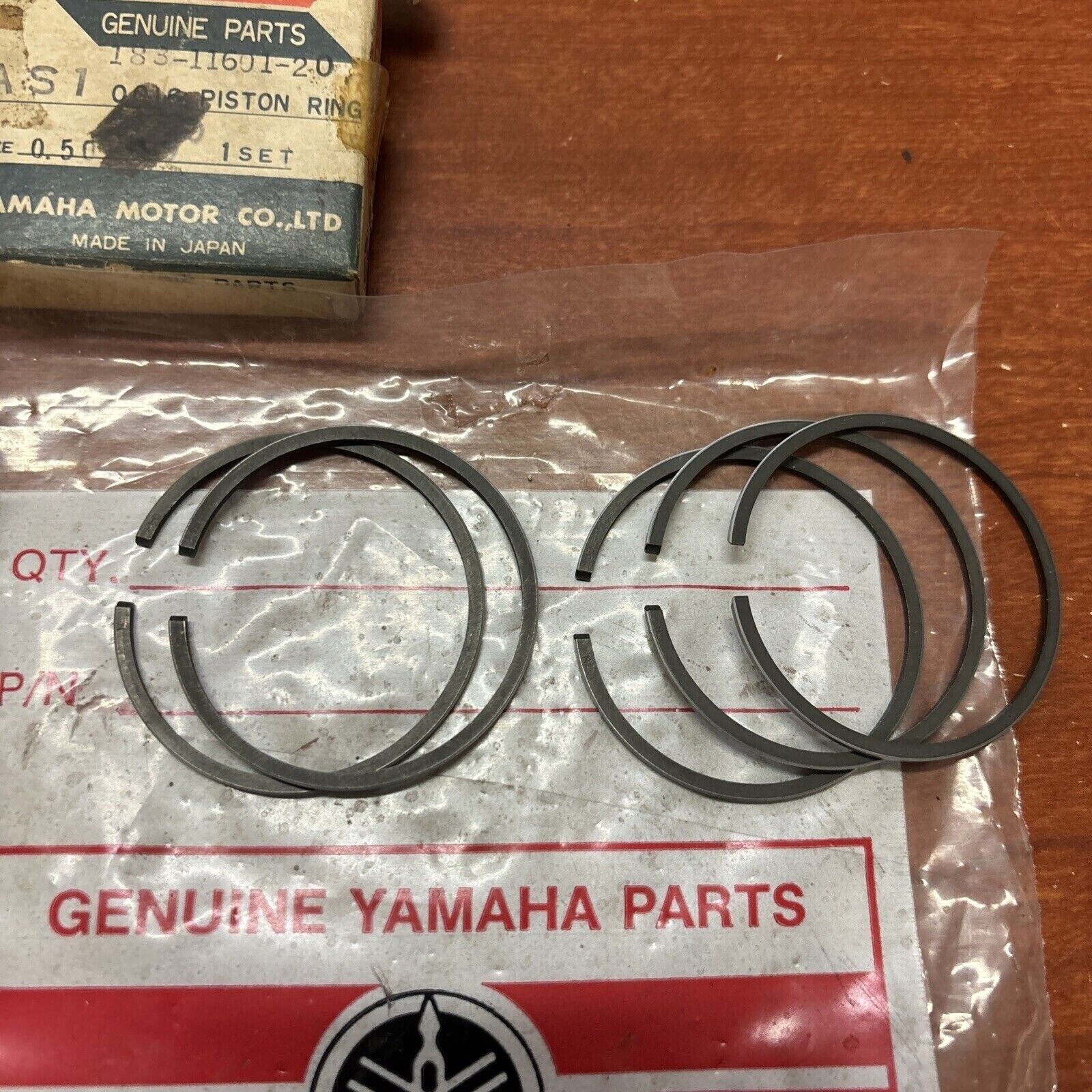 NOS Yamaha 1968 YAS1C PISTON RING O/S 0.50 183-11601-20-00 Y174