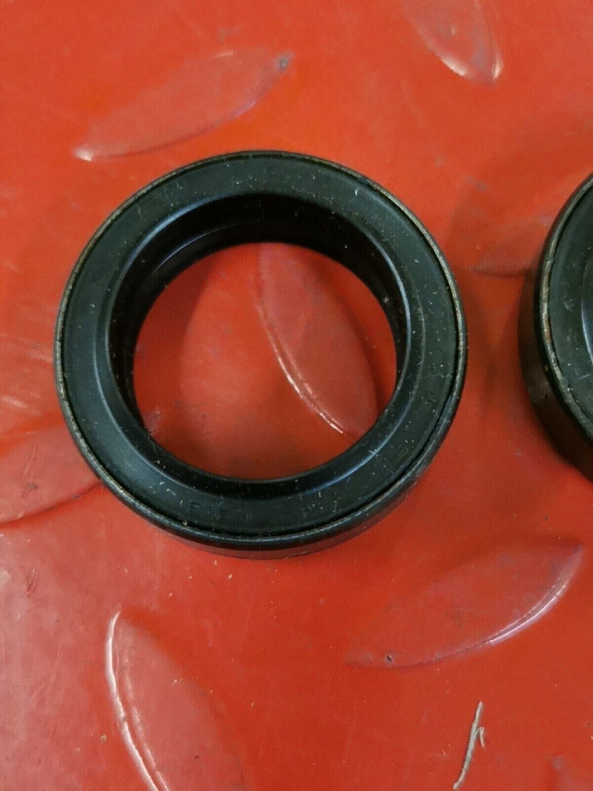 NOS YAMAHA DT125 1978 FORK OIL SEAL QTY 2 2A6-23145-00-00 Y50