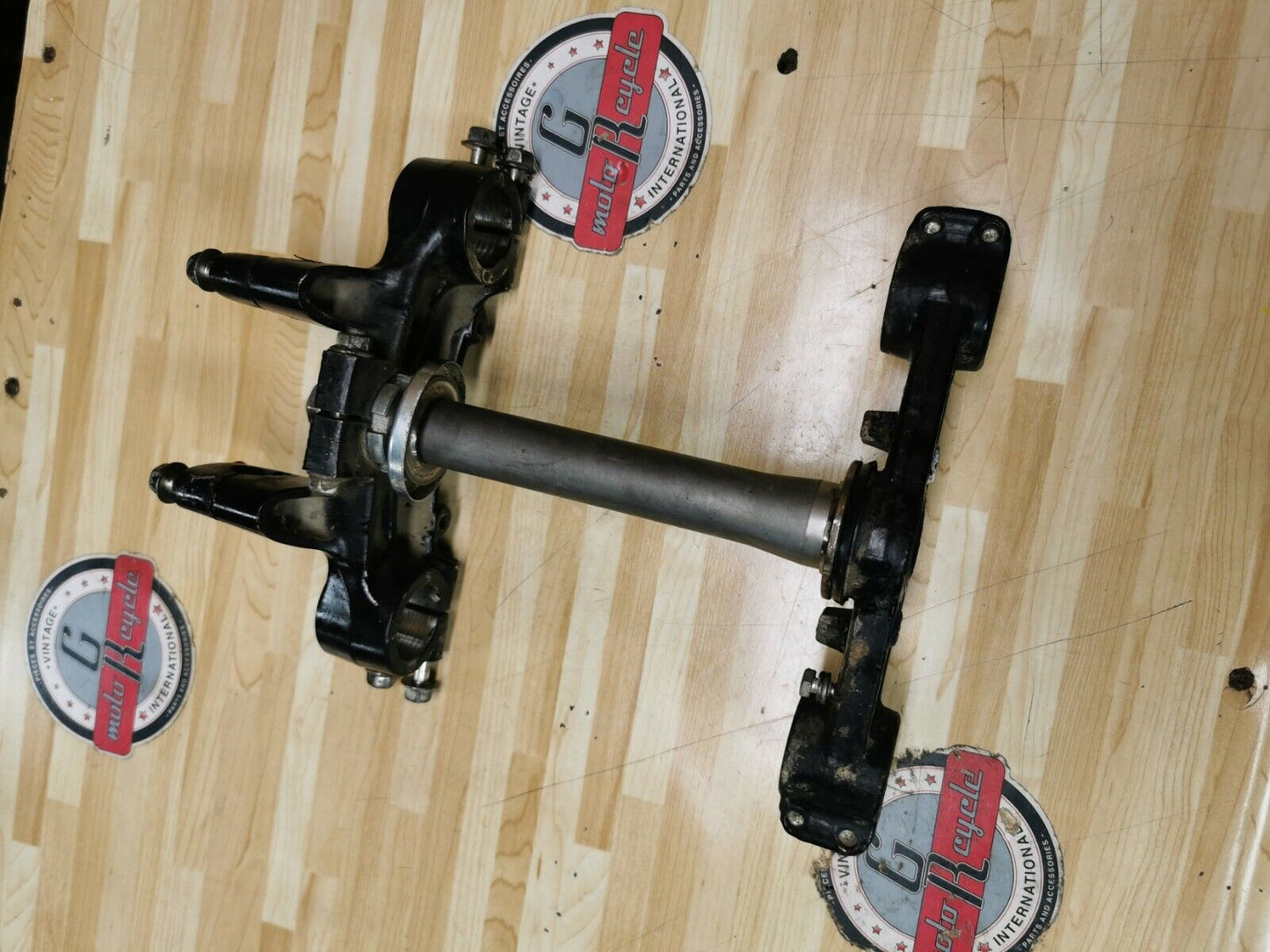 Yamaha IT125 1980 steering stem triple tree clamp top under 3R9-23340-00-33