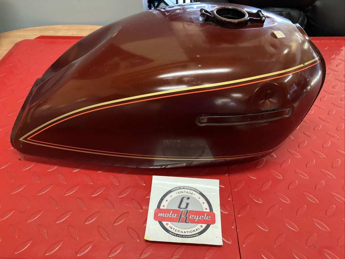 Kawasaki KZ750 1977 Fuel tank gas petrol reservoir 1976 1978 1979